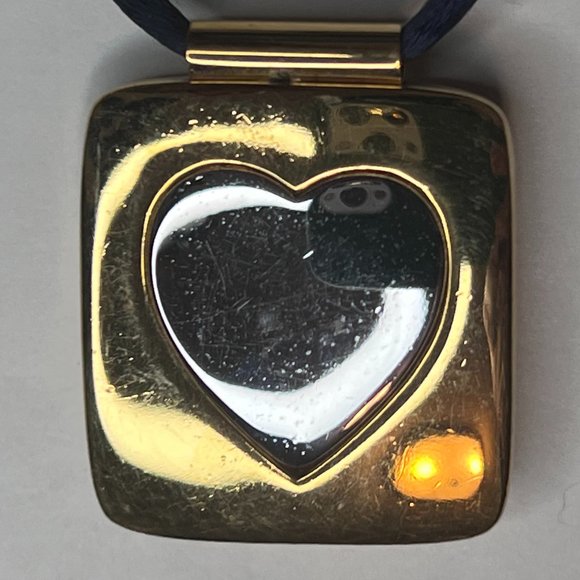 RARE 70's Estee Lauder "Youth Dew" Solid Perfume .03 Oz. Pendant Necklace - Picture 3 of 7